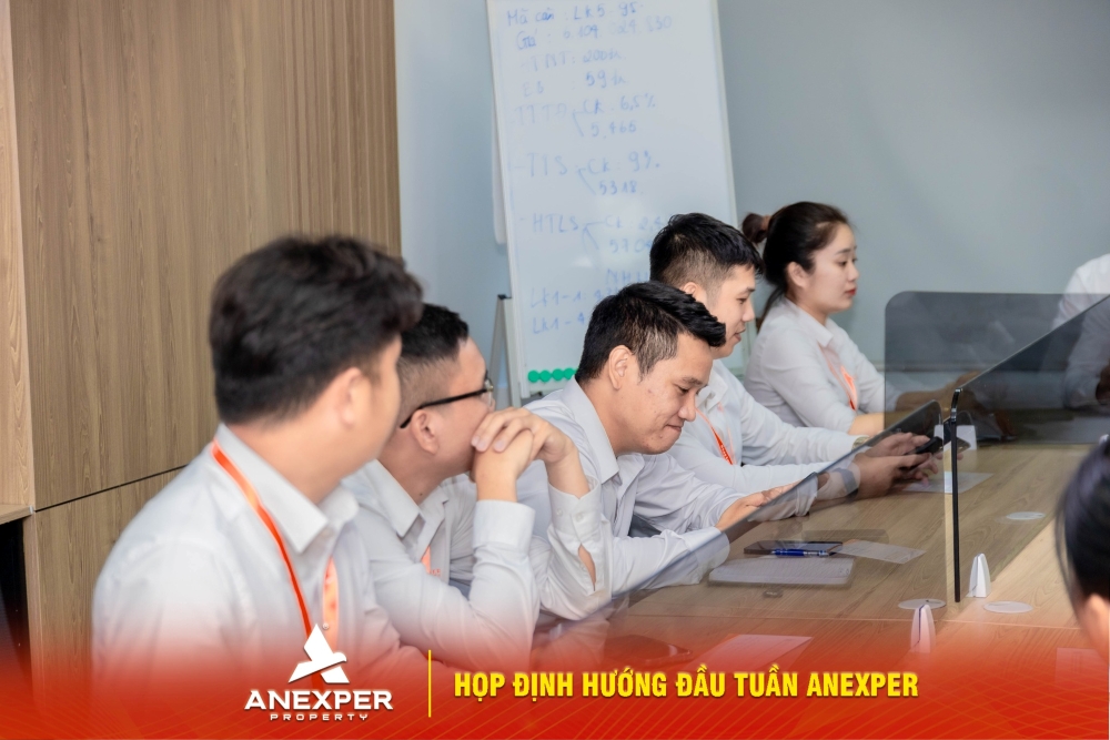 Buổi họp định hướng đầu tuần tại Anexper góp phần xây dựng văn hóa doanh nghiệp bền vững