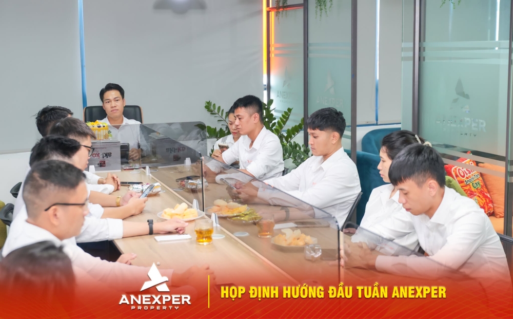 Những cuộc gặp gỡ đầu tuần và cách Anexper Property duy trì sự kết nối trong công việc