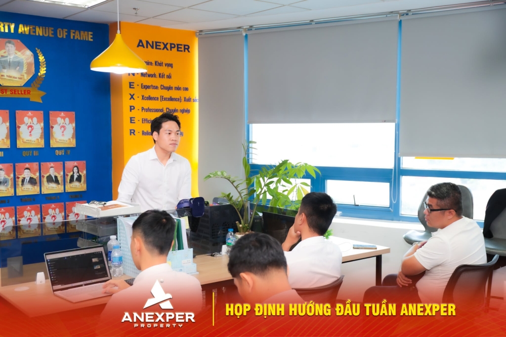 Xây dựng thương hiệu cá nhân là quá trình tích lũy niềm tin, không phải tìm kiếm sự nổi tiếng