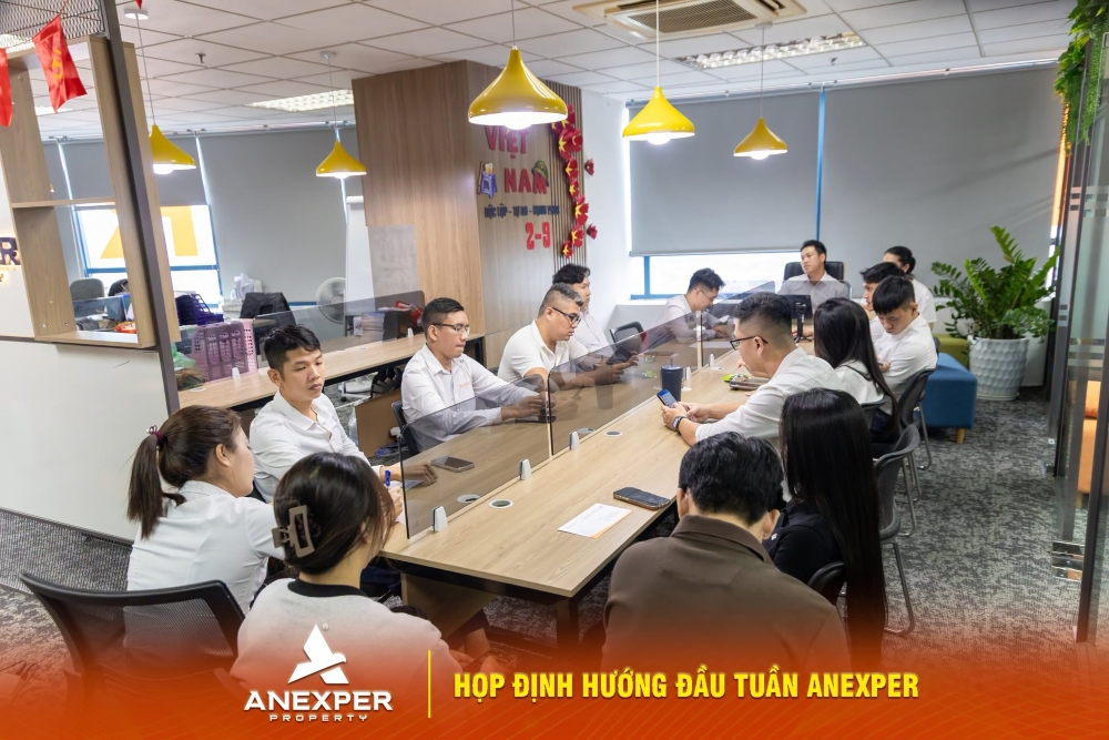 Anexper họp giao ban đầu tuần: Tinh thần tự hào tiếp nối những hành trình mới