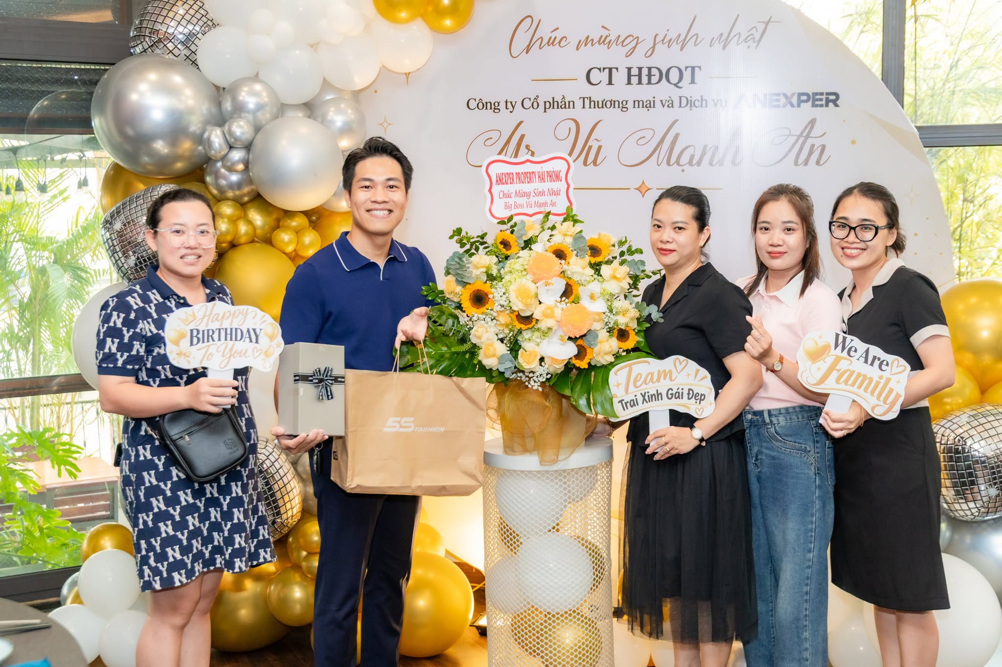 Đằng sau vị trí Chủ tịch của Mr. Vũ Mạnh An chưa bao giờ là một hành trình dễ dàng Đằng sau vị trí Chủ tịch của Mr. Vũ Mạnh An chưa bao giờ là một hành trình dễ dàng